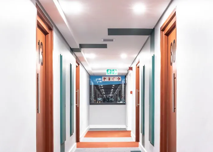 1 Albert Studio Apartment